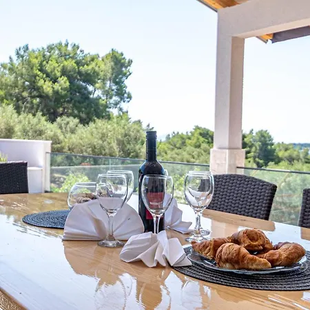 Blue Panorama * Vela Luka