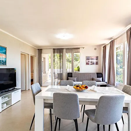 Blue Panorama * Вела-Лука