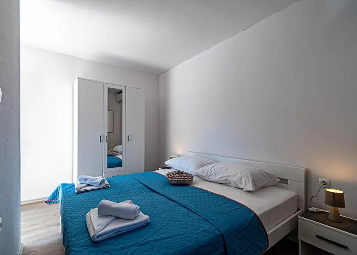 Blue Panorama * Vela Luka