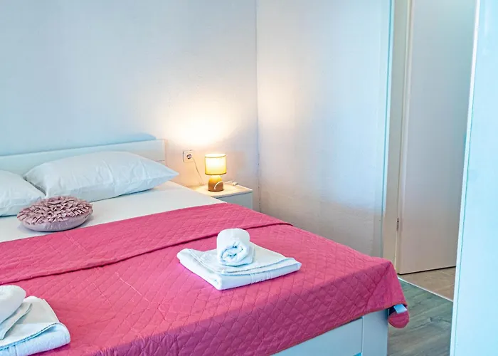 Blue Panorama * Vela Luka