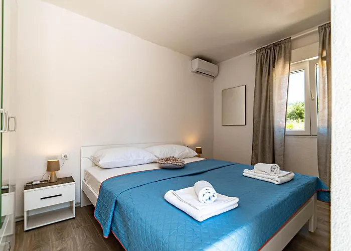 Blue Panorama Villa *